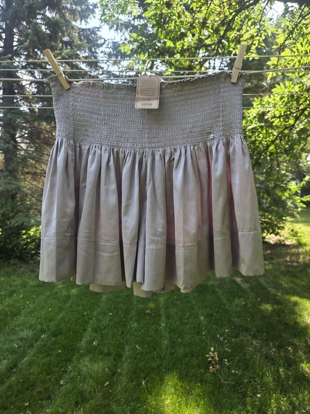 Smocked Waist Ruffle Mini Skort in Light Gray